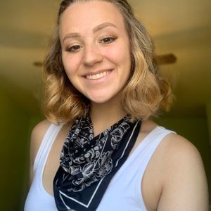 Meet your Posher, Nicole